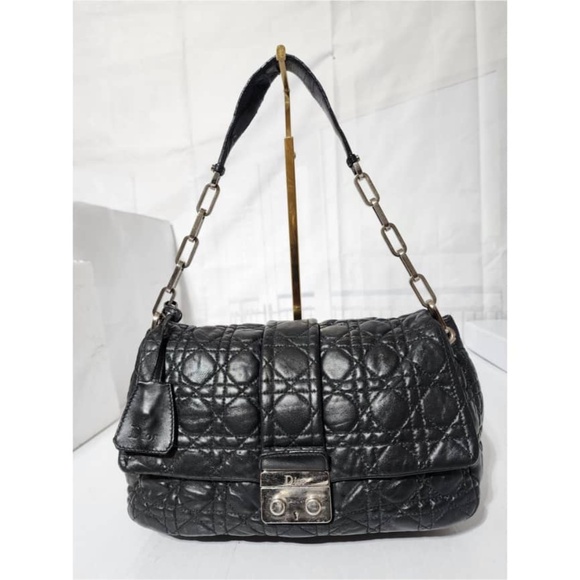 Authentic CHRISTIAN DIOR Cannage Quilted Lambskin Leather New Lock Flap Bag Blac - Picture 14 of 14